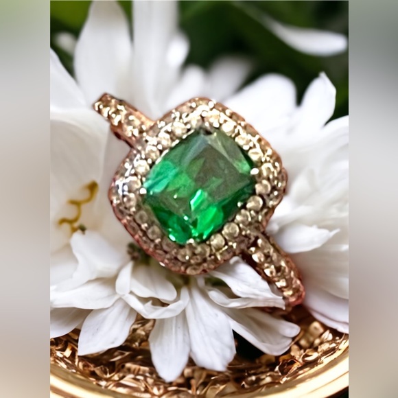 Sterling silver 925 Tacori Fancy green glass CZ dinner ring - Picture 2 of 9